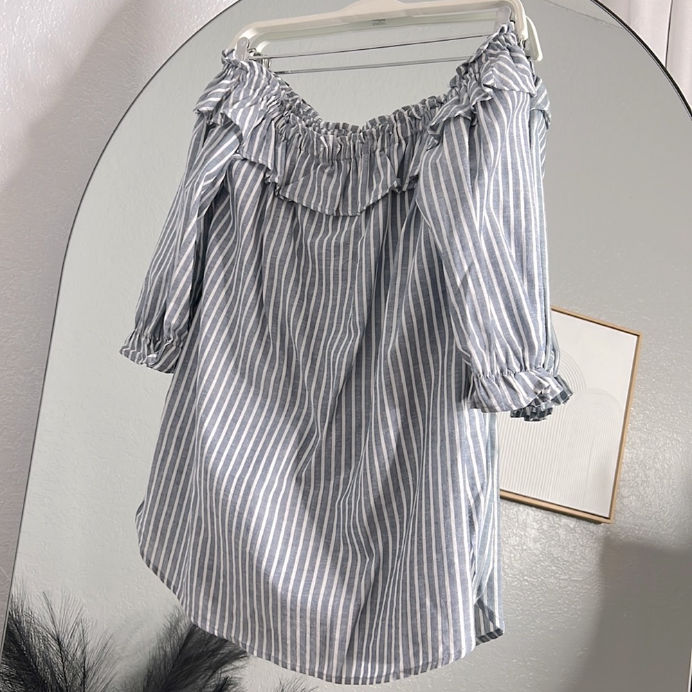 Jella C. Strapless Chambray Top